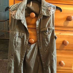 Gimmicks by BKE Vest